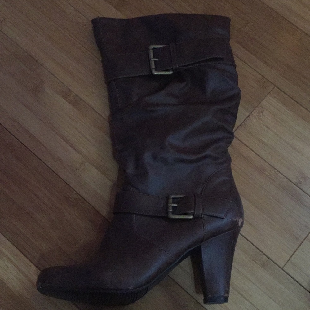 Women’s 8 Brown Boots
